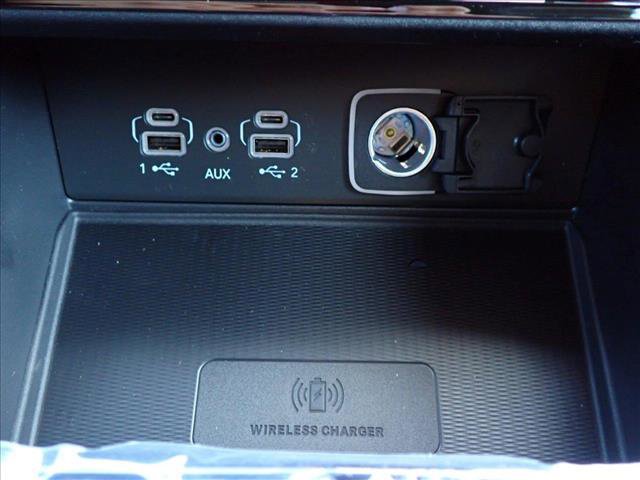 New 2025 Jeep Grand Cherokee Altitude image 23