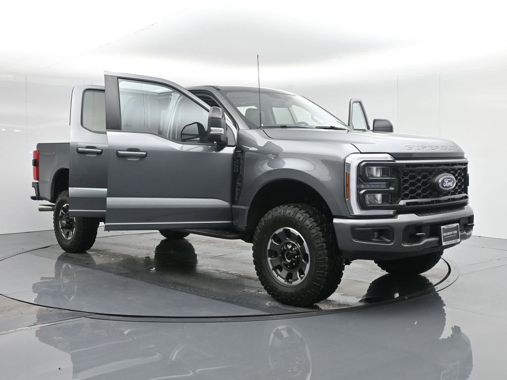 Used 2024 Ford F250 Lariat w/ Tremor Off-Road Package image 38