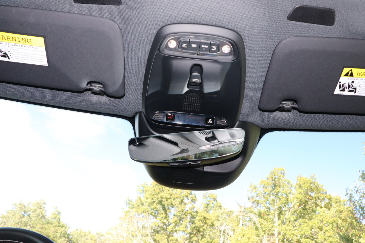 Used 2020 Volvo XC40 T5 R-Design image 33