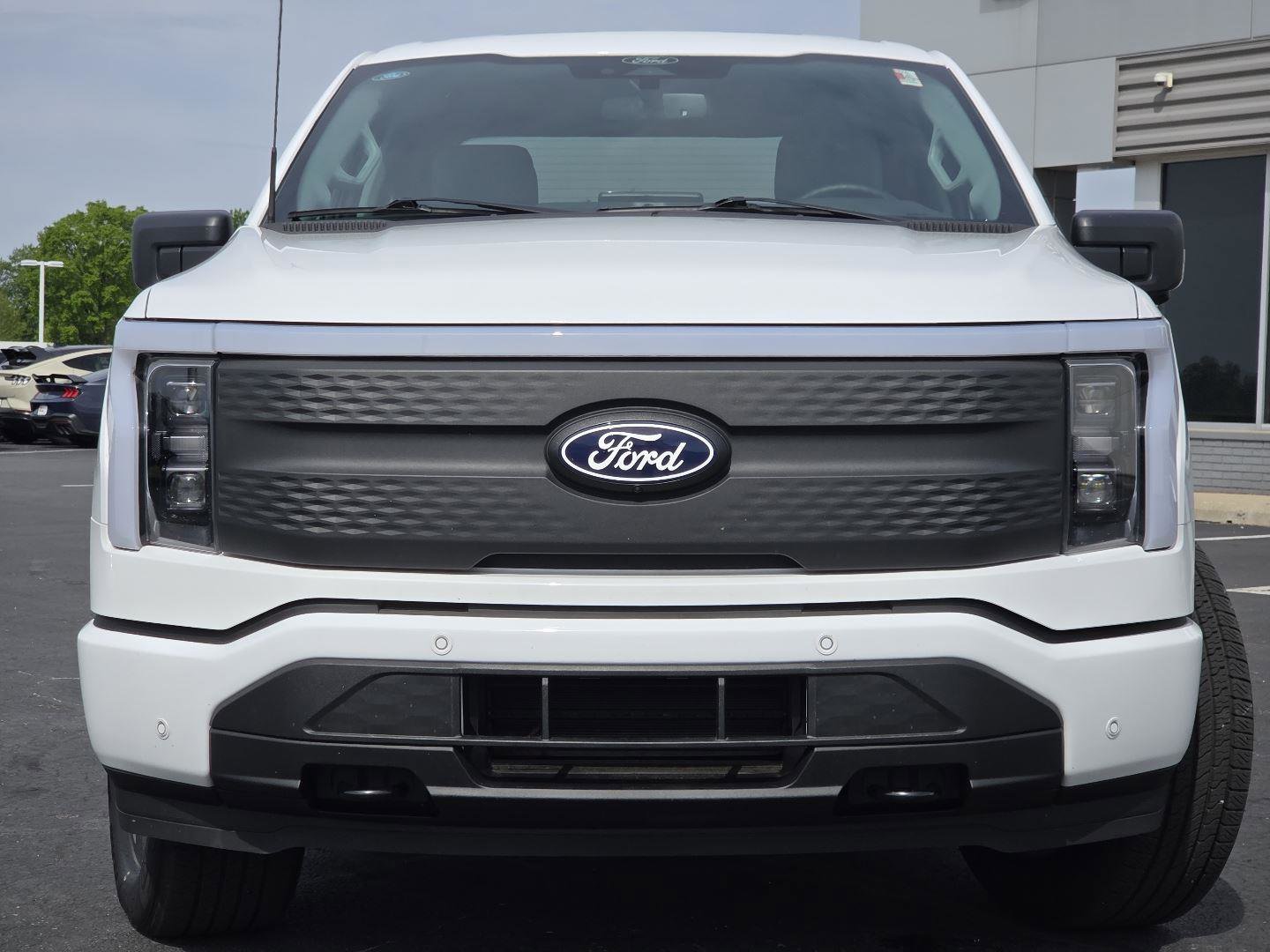 Used 2025 Ford F150 Lightning Flash AWD/4WD image 12