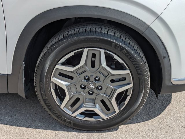 Used 2022 Hyundai Santa Fe Limited FWD image 11
