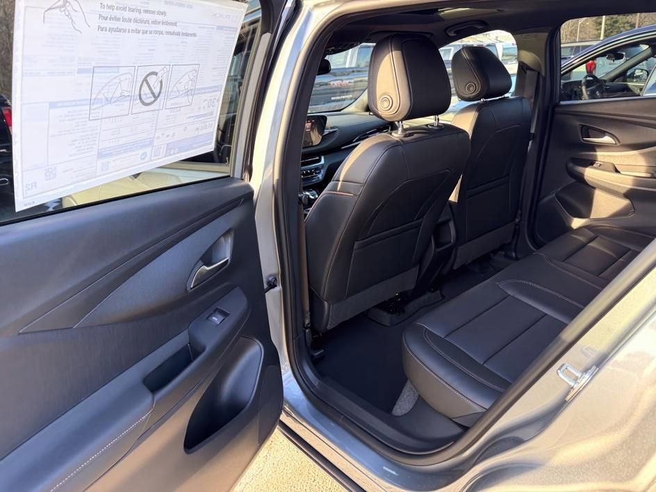 New 2026 Buick Envista Avenir FWD image 9