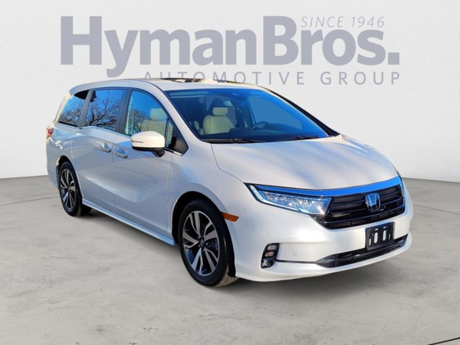 Used 2023 Honda Odyssey Touring image 1