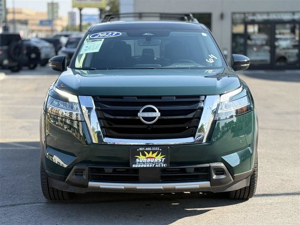 Used 2023 Nissan Pathfinder Platinum AWD/4WD image 2