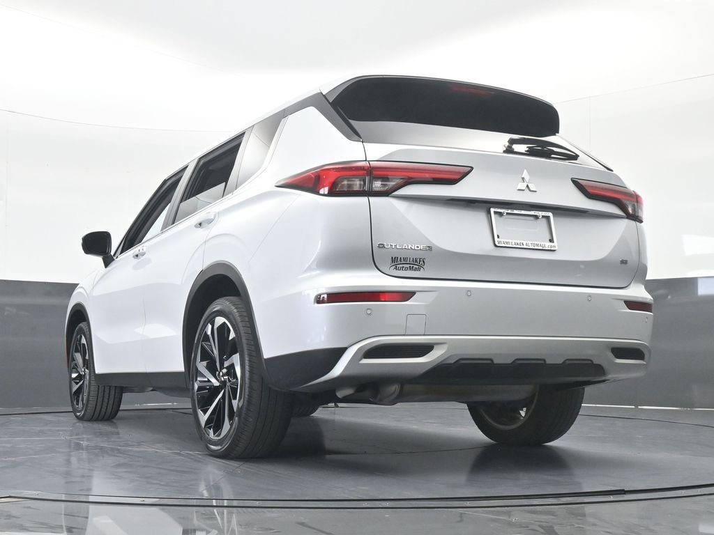 Used 2023 Mitsubishi Outlander SE image 66