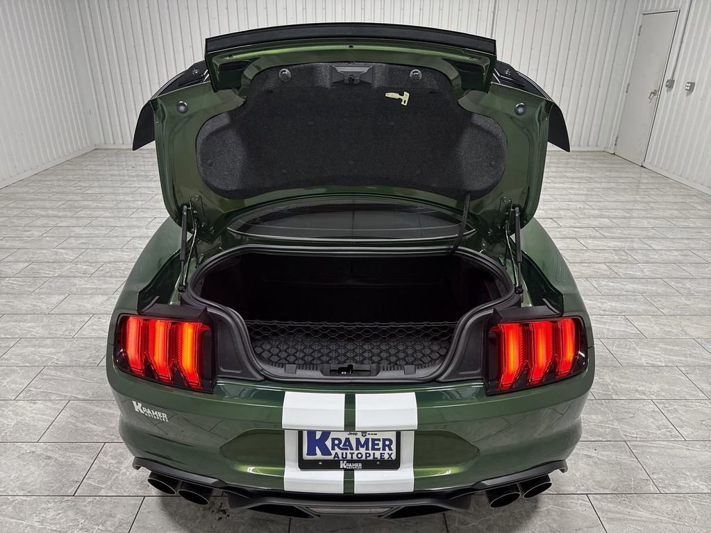 Used 2022 Ford Mustang Shelby GT500 w/ Technology Package RWD image 27
