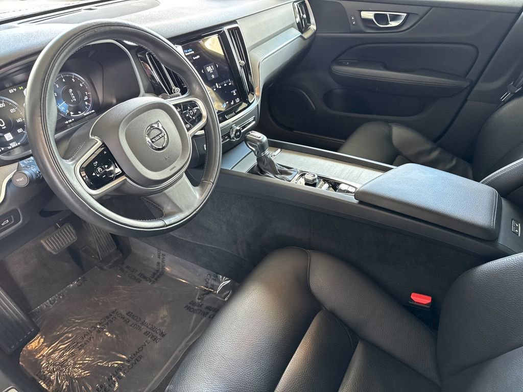 Certified 2021 Volvo V60 T5 Cross Country w/ Climate Package image 9