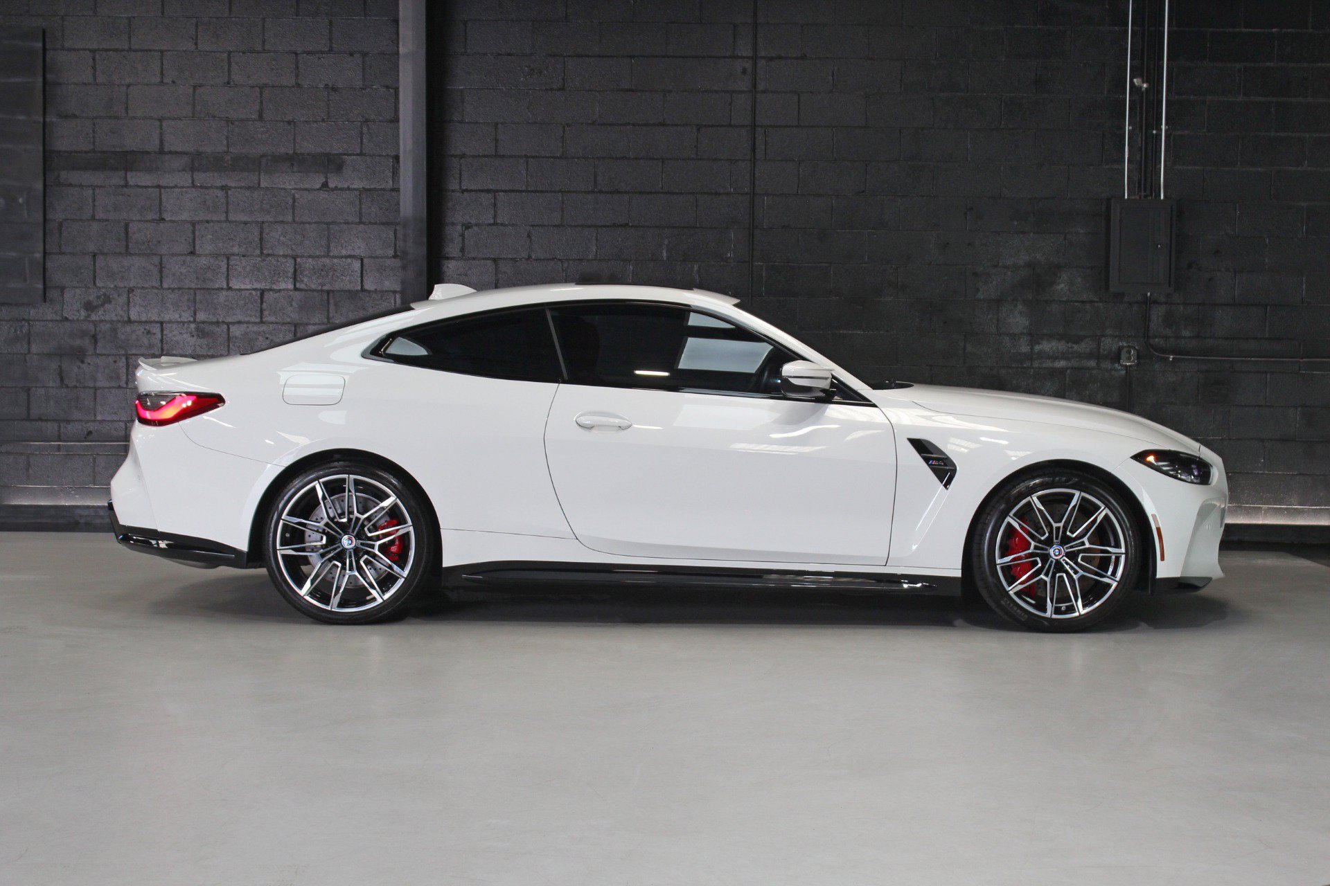 Used 2023 BMW M4 Coupe RWD image 23