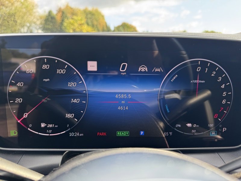 Used 2025 Mercedes-Benz GLC 350e 4MATIC image 13