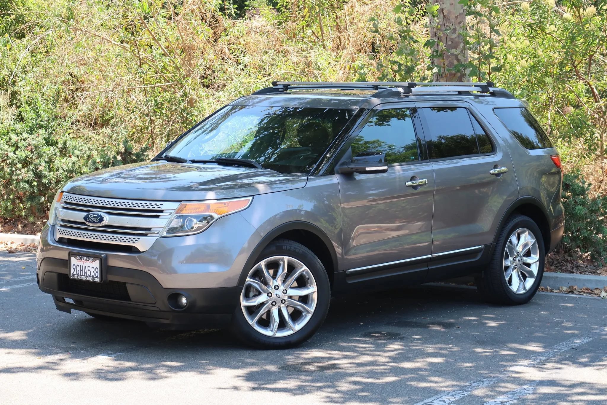 Used 2013 Ford Explorer XLT AWD/4WD image 2