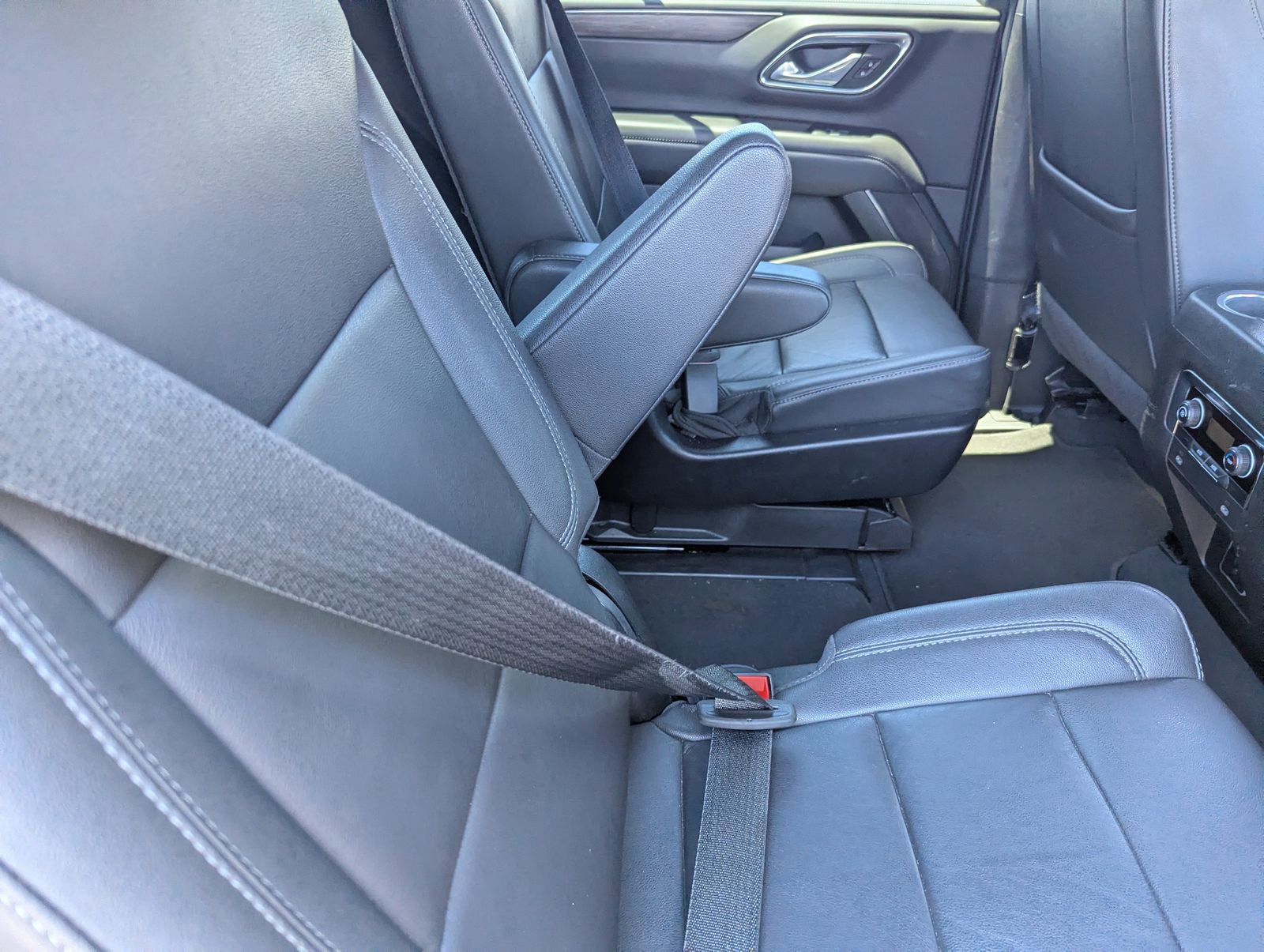 Used 2024 Chevrolet Tahoe LT AWD/4WD image 12