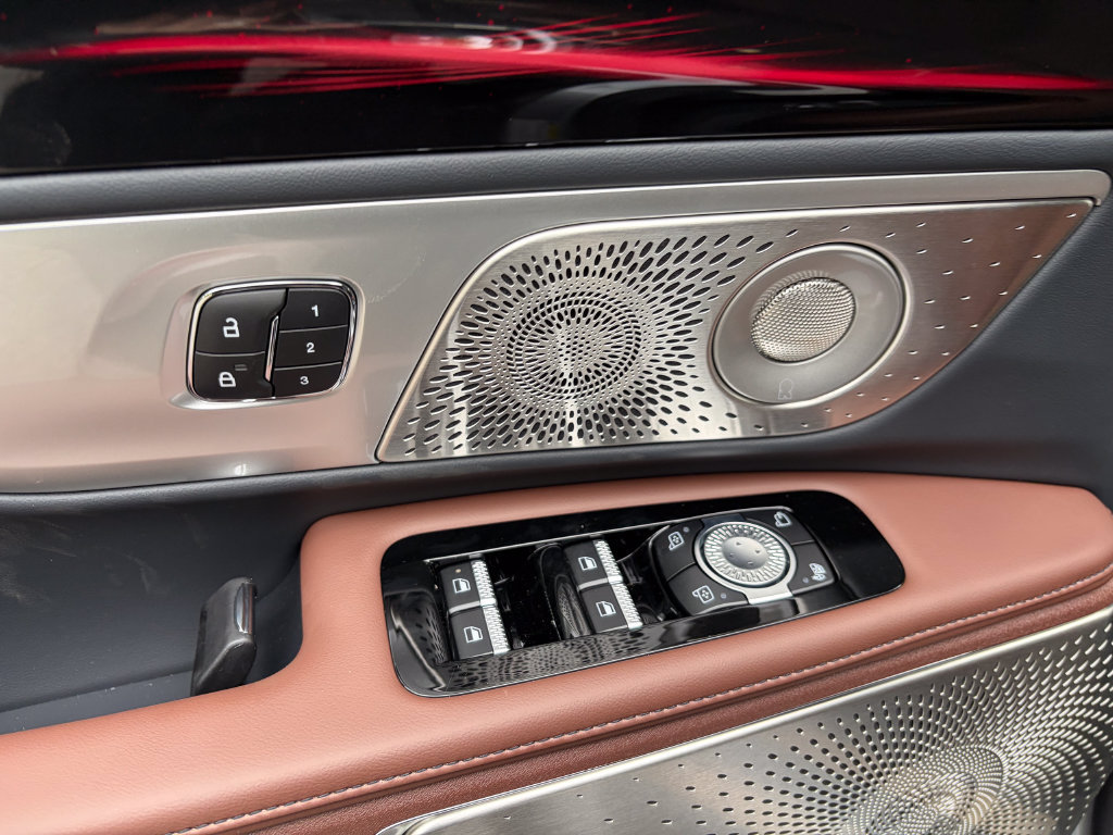 New 2026 Lincoln Nautilus Reserve AWD/4WD image 16
