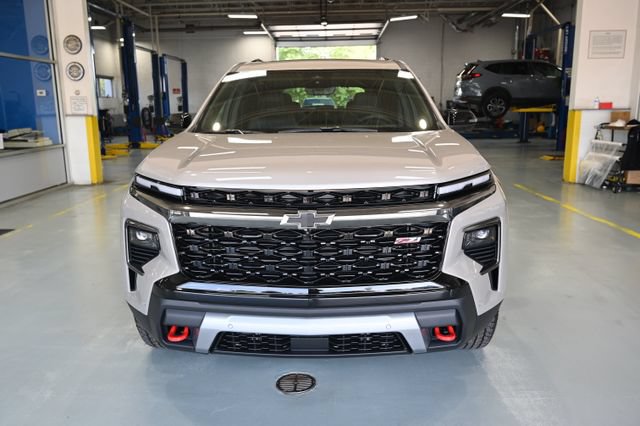 New 2026 Chevrolet Traverse Z71 w/ Enhanced Driving Package AWD/4WD image 2