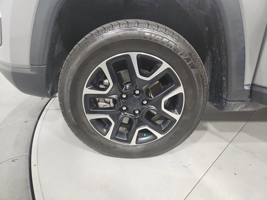 Used 2019 Jeep Compass Trailhawk w/ Cold Weather Group image 27