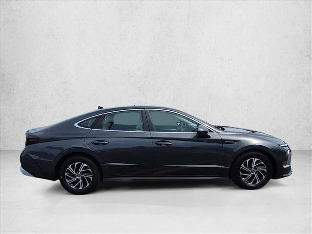 New 2026 Hyundai Sonata Blue FWD image 4