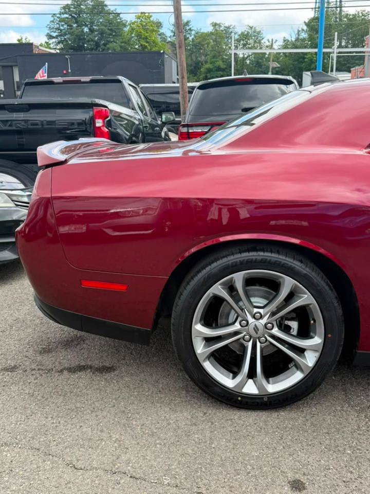 Used 2021 Dodge Challenger R/T RWD image 15