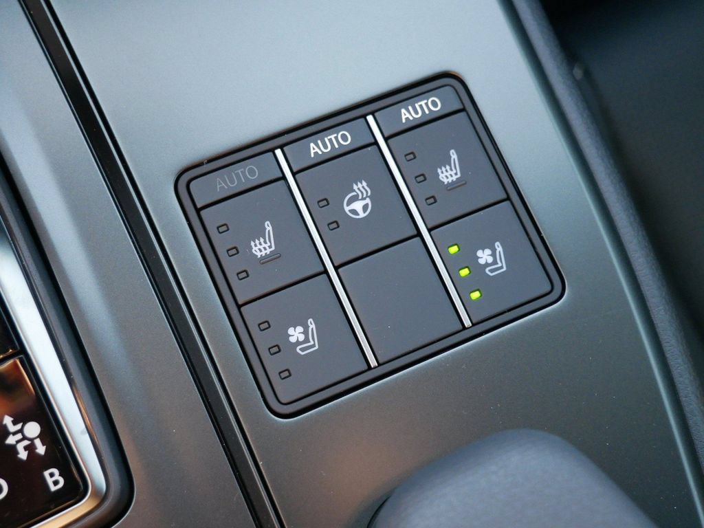 New 2026 Lexus UX 300h AWD image 24