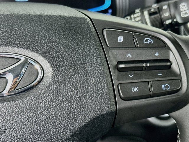 Used 2026 Hyundai Venue SEL FWD image 12