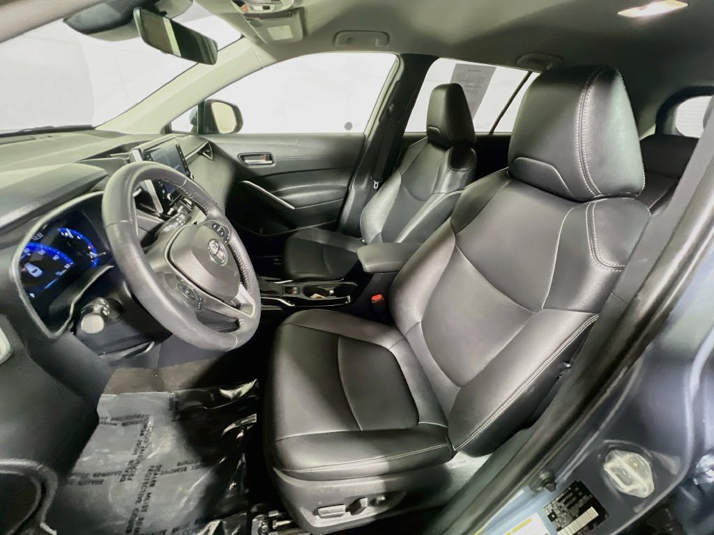 Certified 2022 Toyota Corolla Cross XLE w/ Black Badges Package (TMS) AWD/4WD image 17