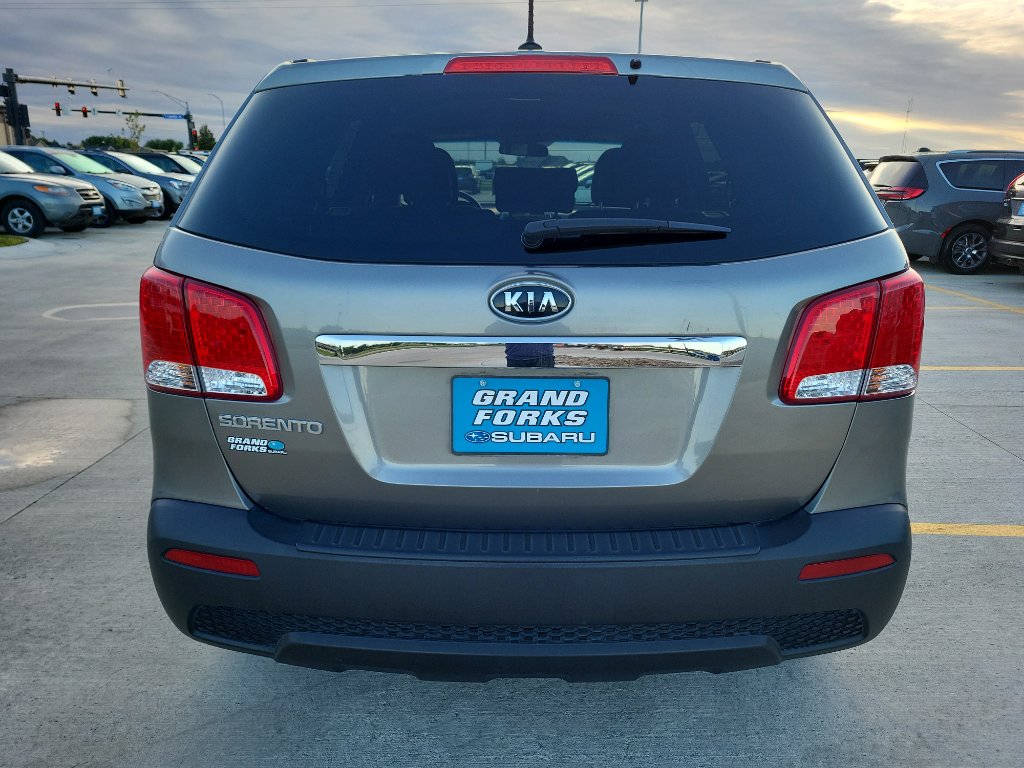 Used 2013 Kia Sorento LX image 6