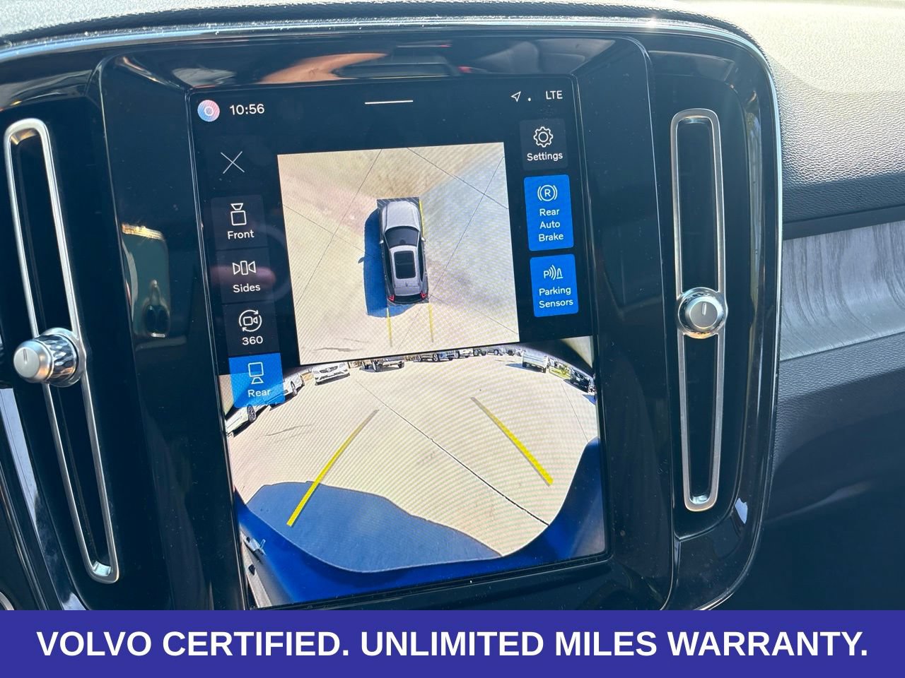 Certified 2024 Volvo XC40 B5 Plus w/ Protection Package Premier AWD/4WD image 21