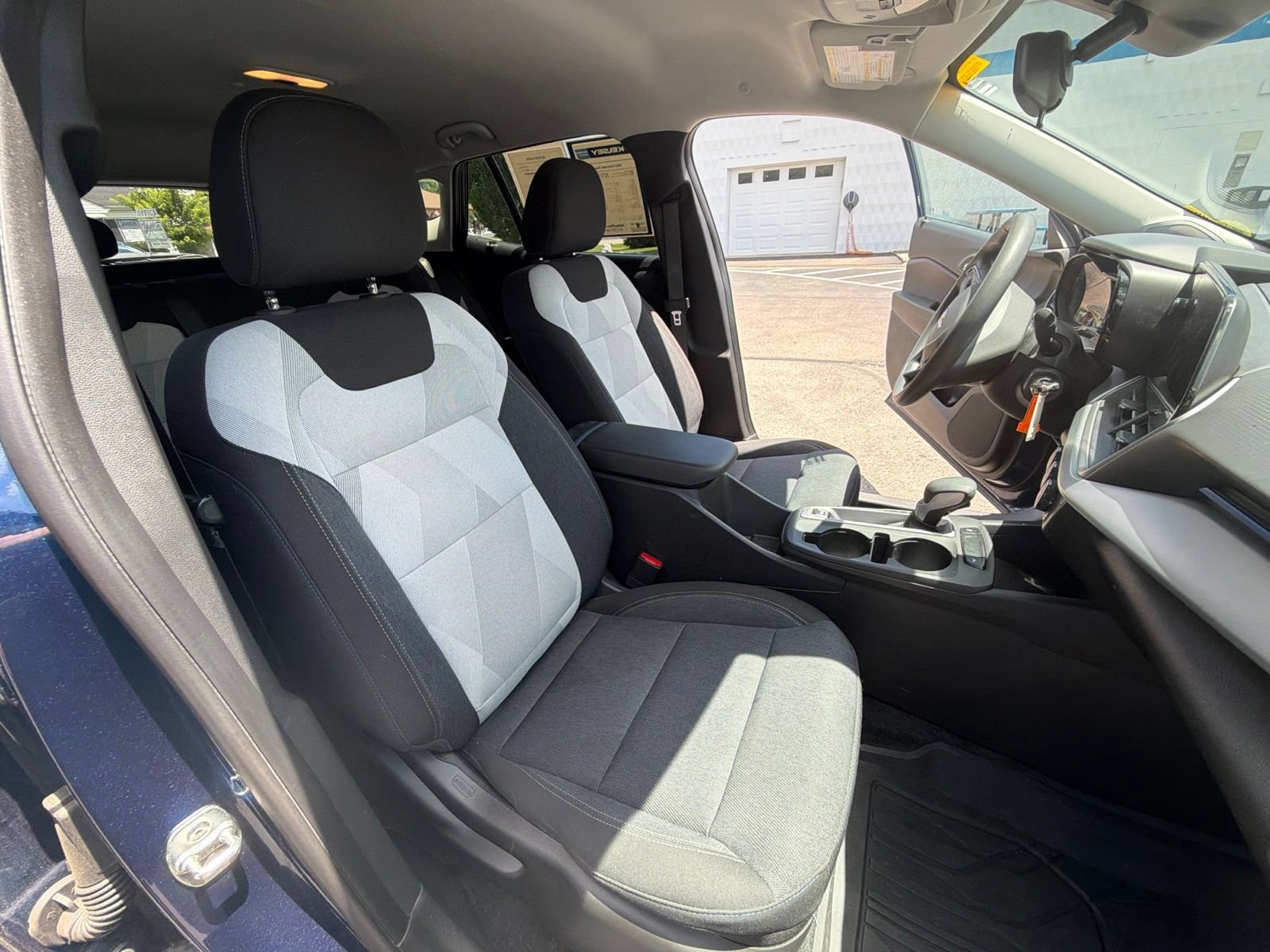 Used 2024 Chevrolet Trax LS w/ LS Convenience Package FWD image 28