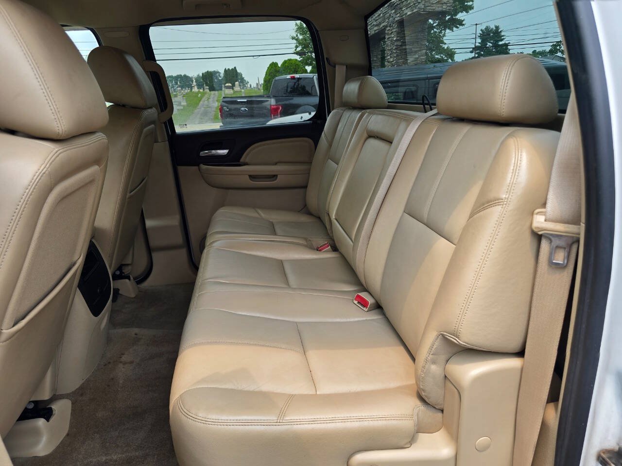 Used 2011 GMC Sierra 3500 Denali AWD/4WD image 22