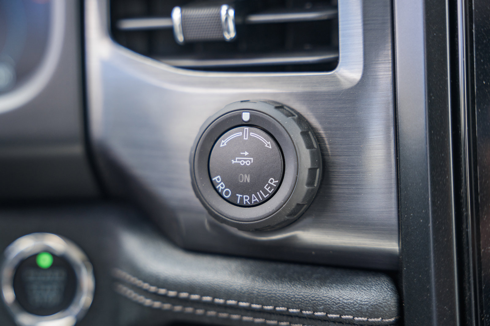 New 2025 Ford F150 Lightning Flash image 31