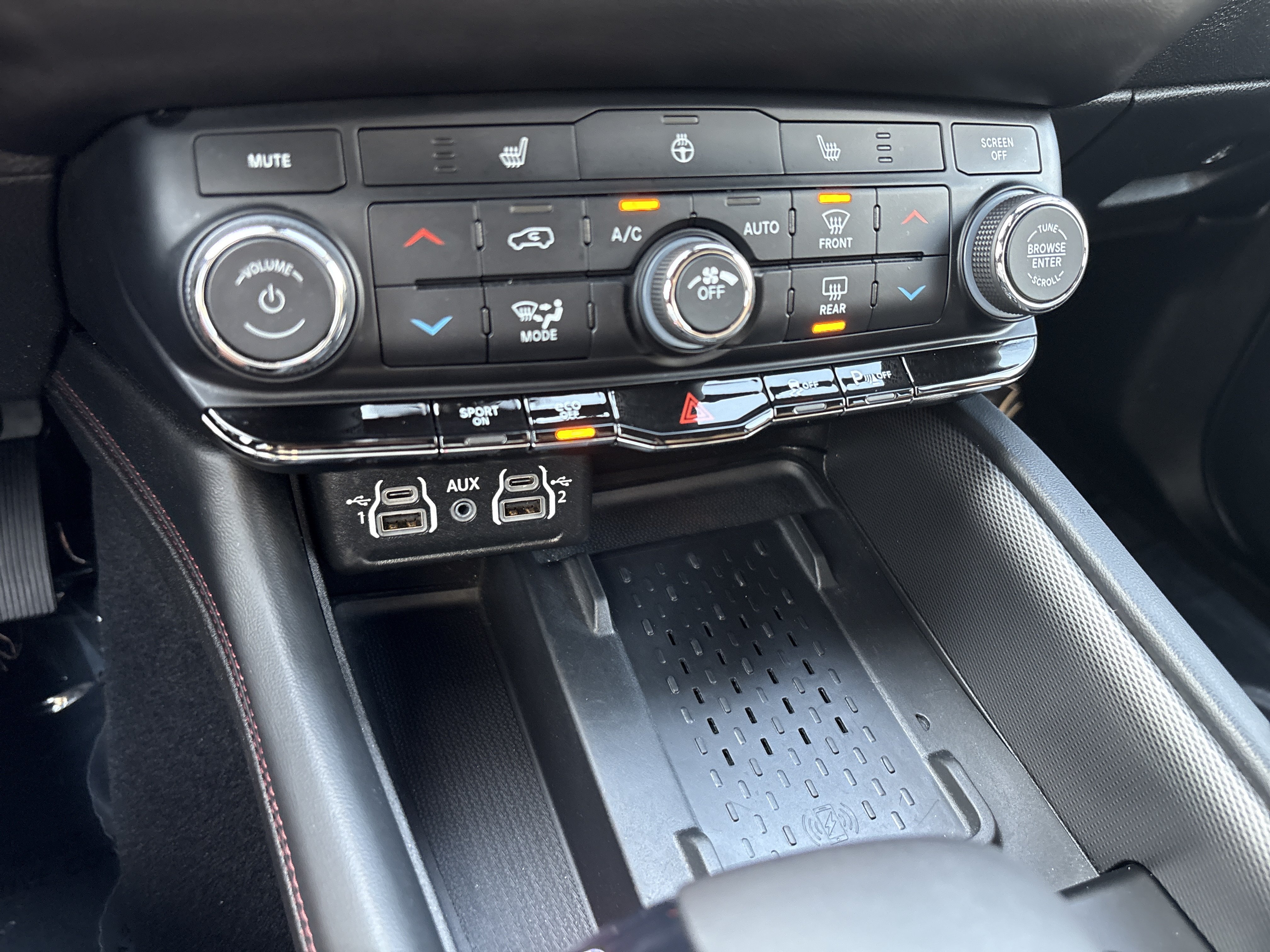Used 2025 Dodge Durango R/T AWD/4WD image 30