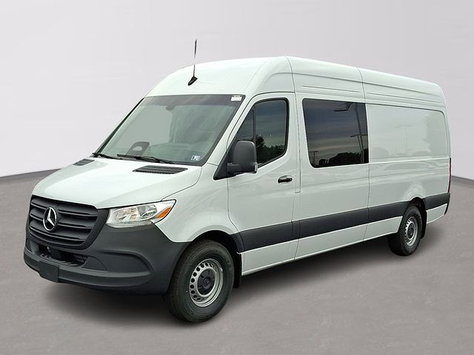 Used 2026 Mercedes-Benz Sprinter 2500 image 1