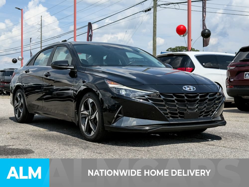Used 2023 Hyundai Elantra Limited FWD image 4