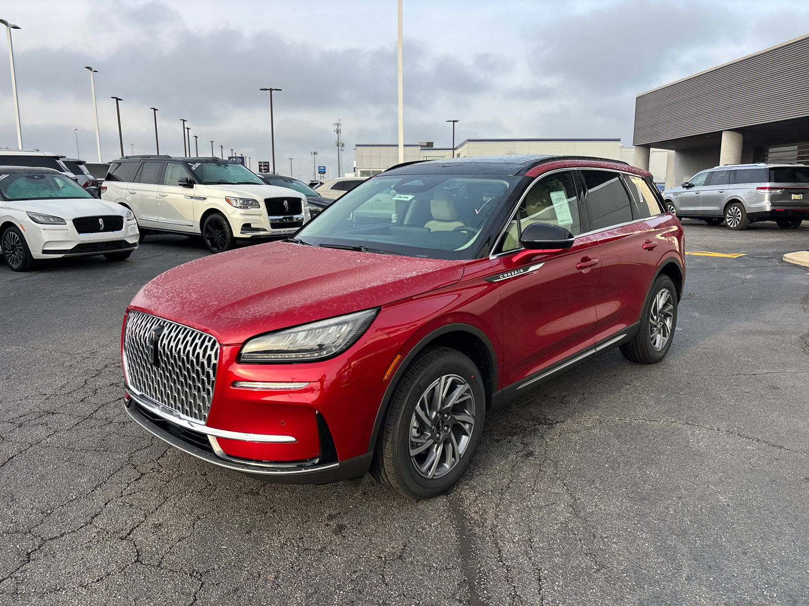 New 2026 Lincoln Corsair Premiere image 3