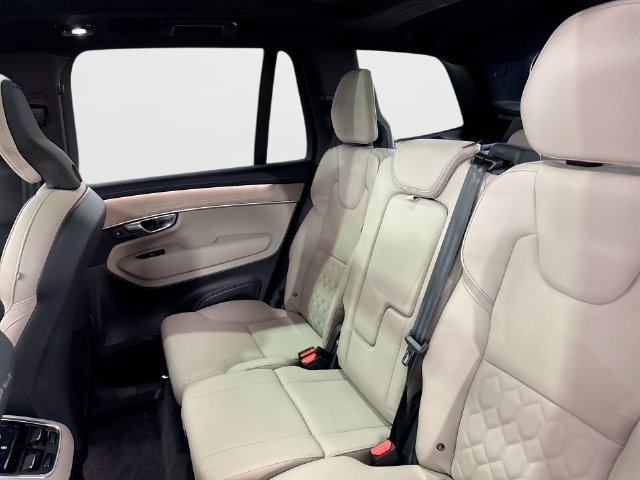 Certified 2026 Volvo XC90 B6 Plus AWD/4WD image 29