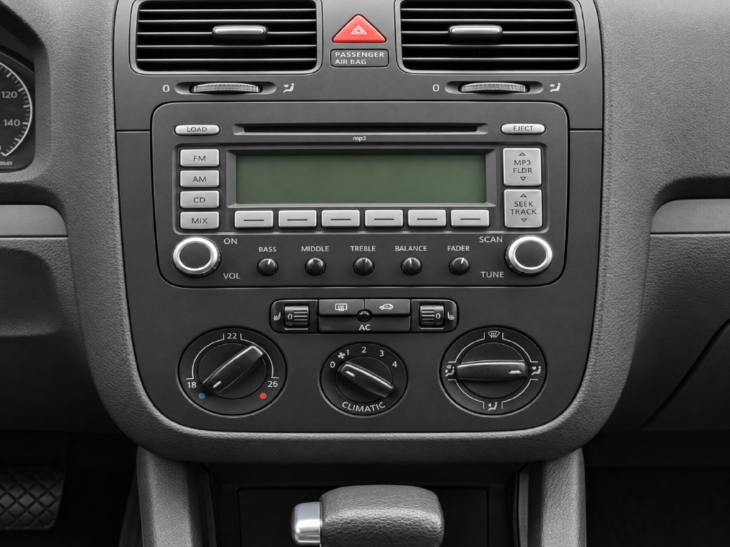 Used 2007 Volkswagen Rabbit 4-Door FWD image 9