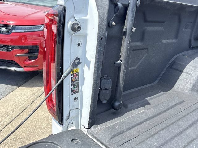 Used 2022 GMC Sierra 2500 AT4 w/ AT4 Premium Plus Package AWD/4WD image 8