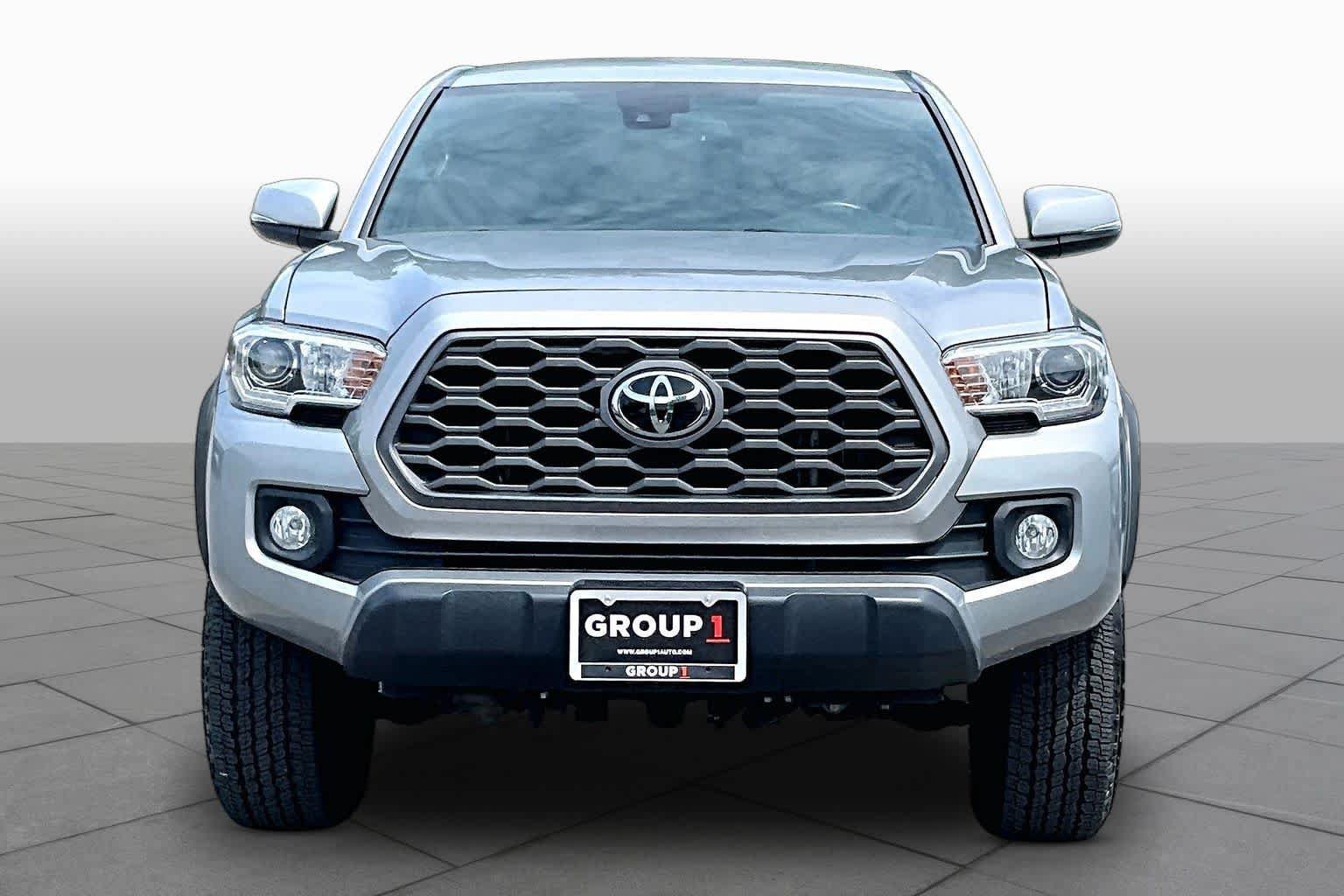 Used 2021 Toyota Tacoma TRD Off-Road w/ Technology Package AWD/4WD image 4