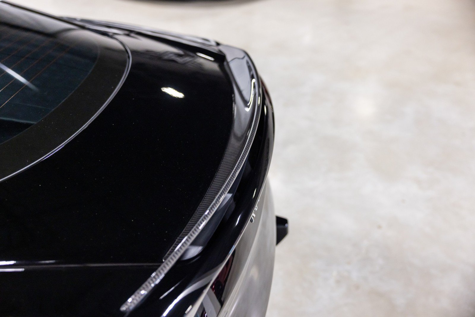 Used 2022 Aston Martin DBS Superleggera RWD image 16