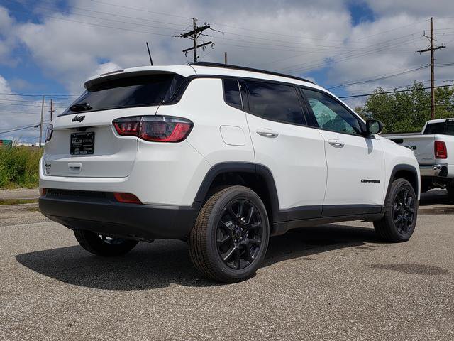 New 2026 Jeep Compass Latitude AWD/4WD image 3