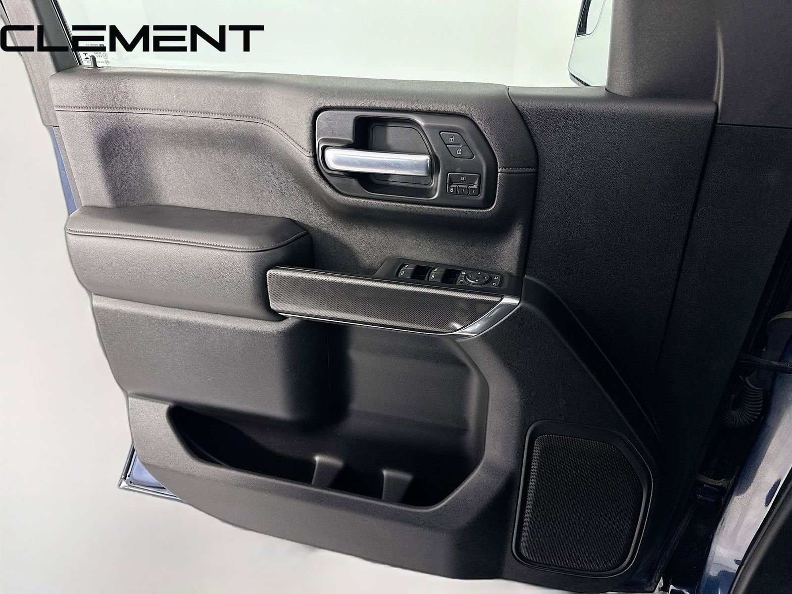 Used 2020 GMC Sierra 1500 AT4 image 25