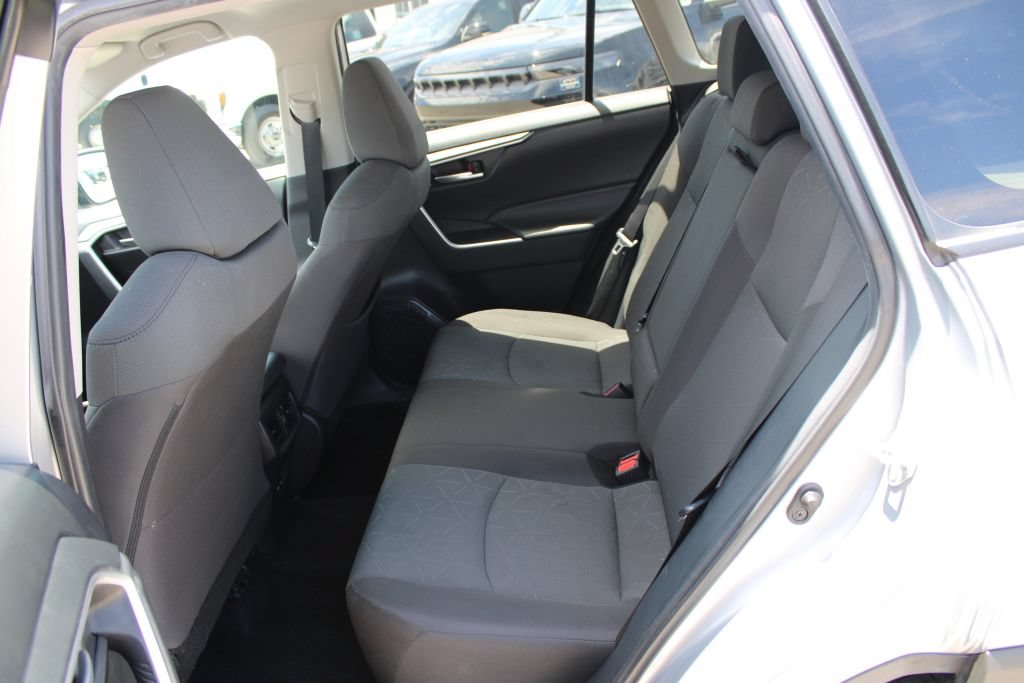 Used 2024 Toyota RAV4 XLE AWD/4WD image 14