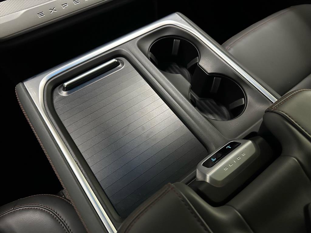 Certified 2025 Ford Expedition Active image 37