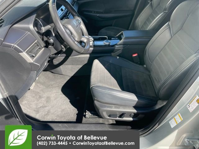 Used 2025 Mitsubishi Outlander SE image 9