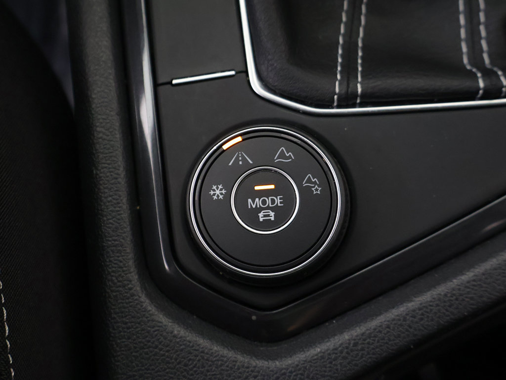 Used 2022 Volkswagen Tiguan SEL R-Line AWD/4WD image 53
