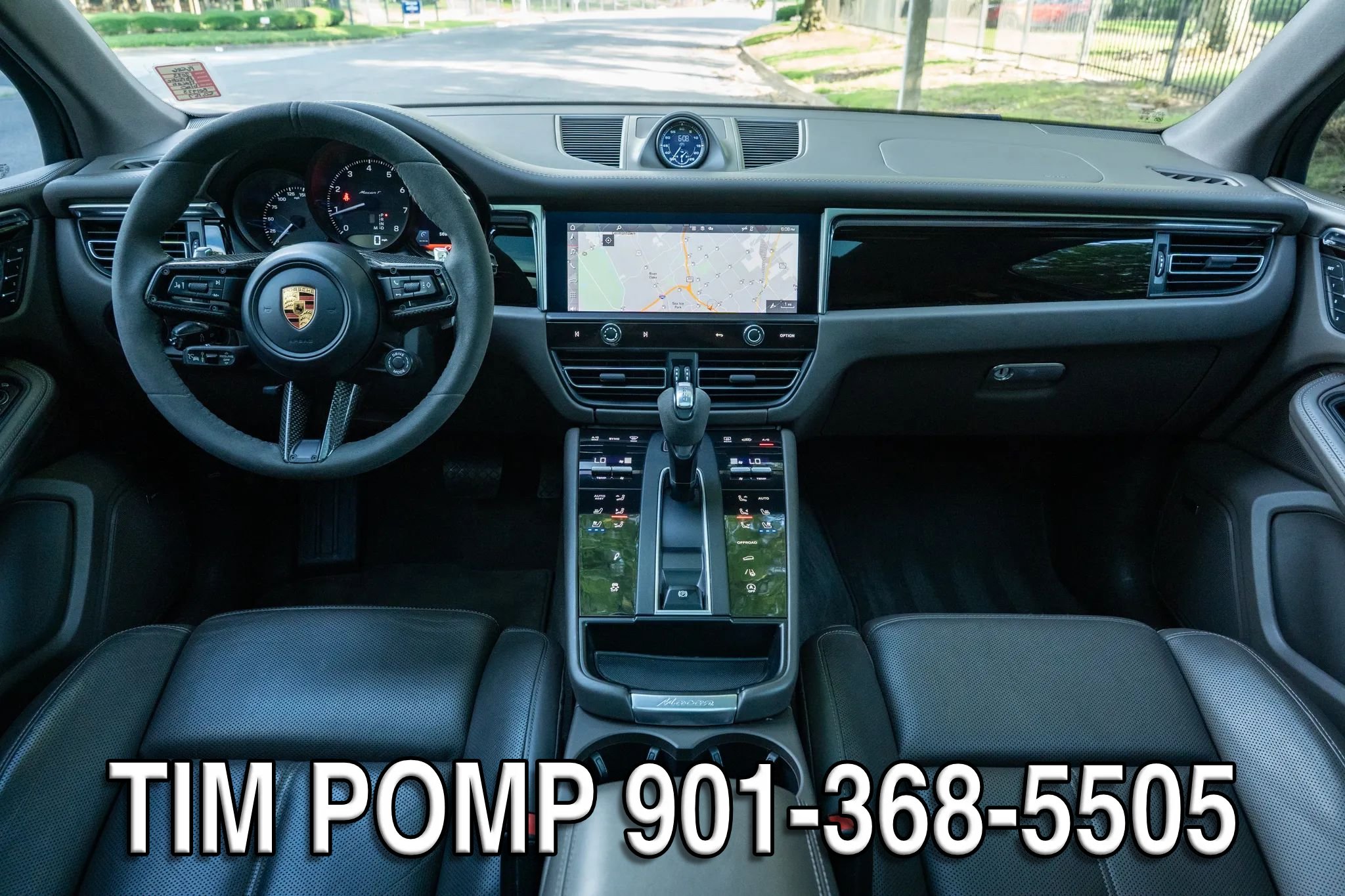 Used 2023 Porsche Macan Turbo w/ Premium Package AWD/4WD image 18