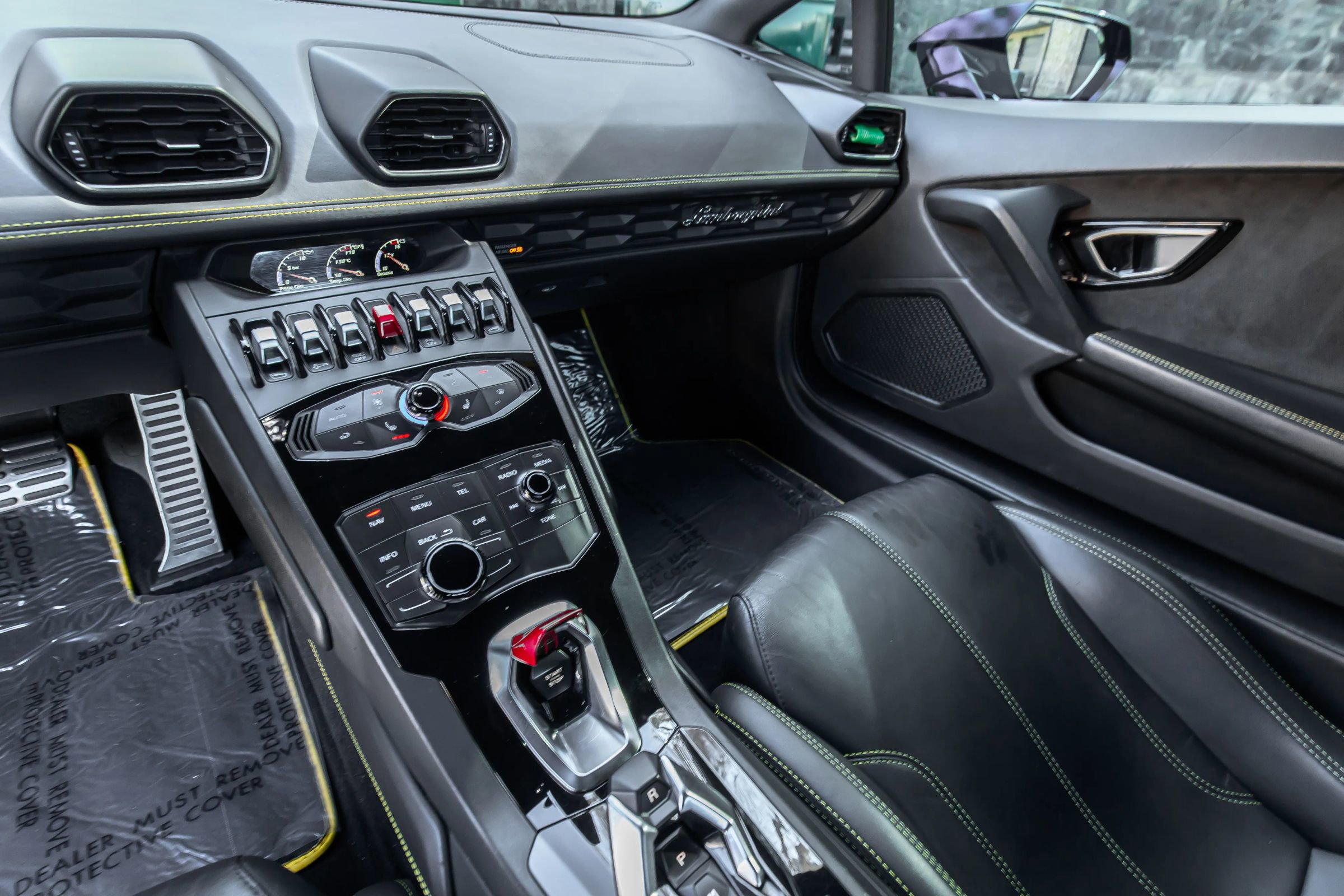 Used 2017 Lamborghini Huracan LP 610-4 image 36