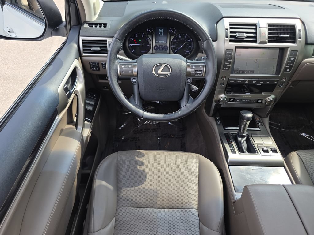 Used 2017 Lexus GX 460 AWD/4WD image 19
