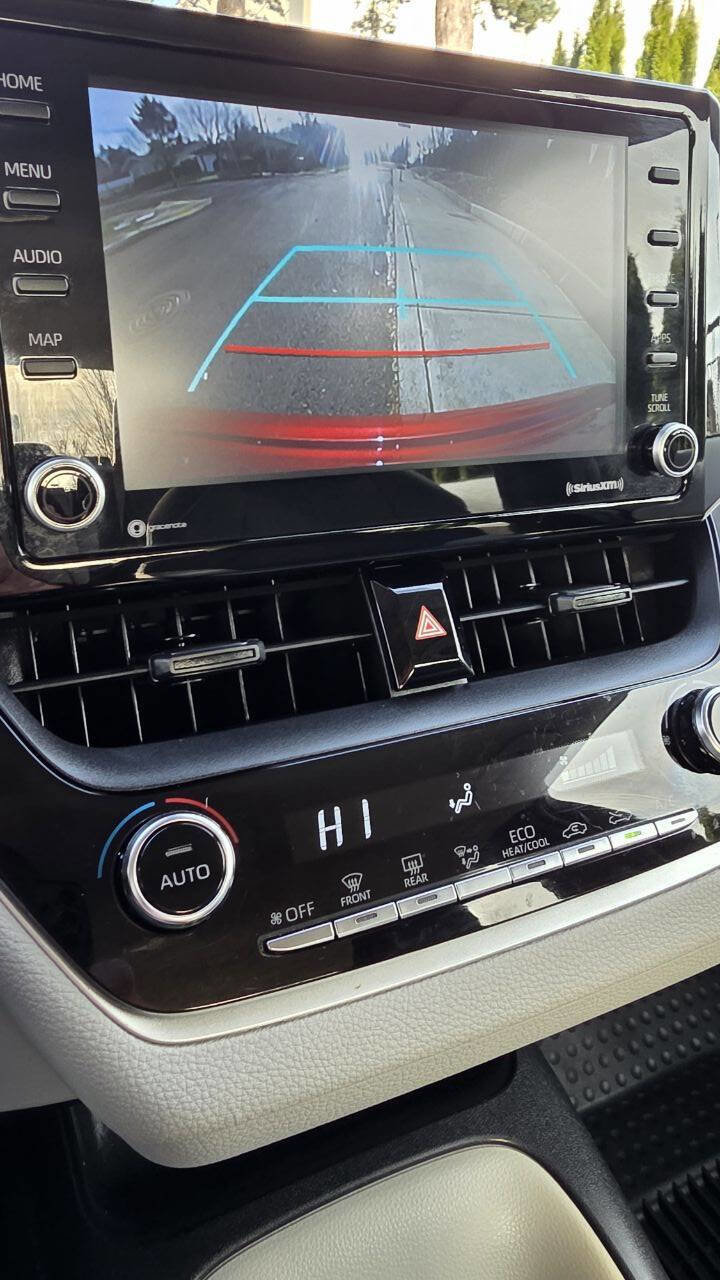 Used 2022 Toyota Corolla LE image 14