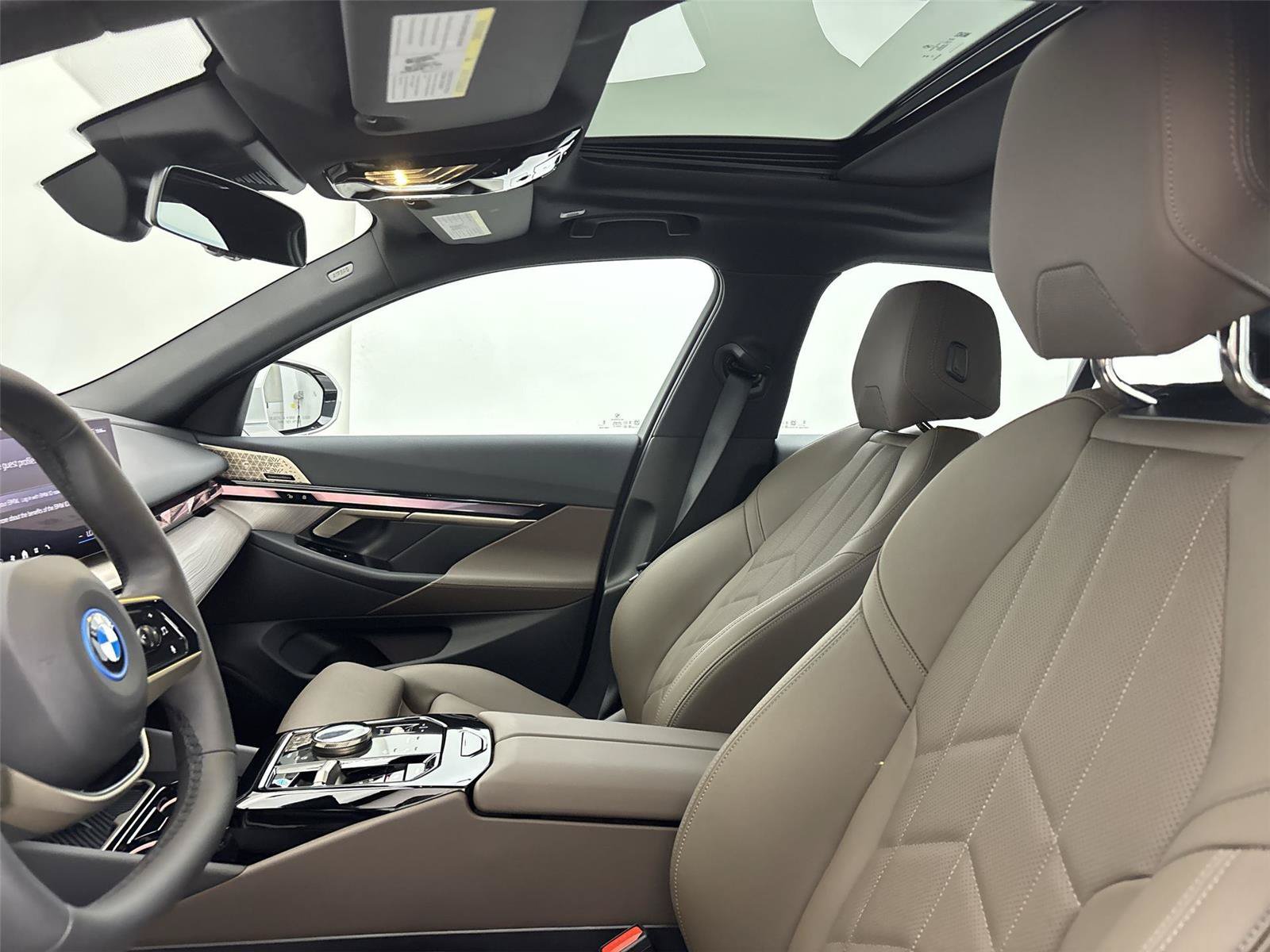 Used 2026 BMW i5 eDrive40 RWD image 24