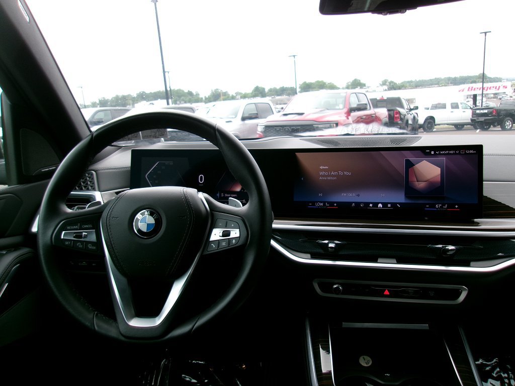 Used 2026 BMW X5 xDrive40i w/ Premium Package AWD/4WD image 11