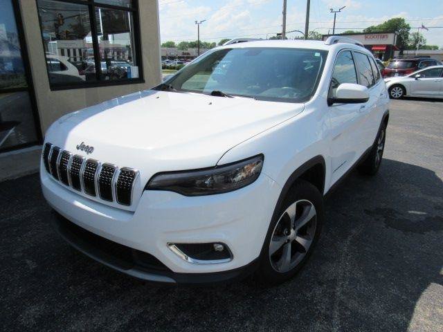 Used 2019 Jeep Cherokee Limited AWD/4WD image 2